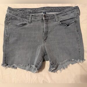 Universal Thread Women's Frayed Hem Gray Jean Shorts